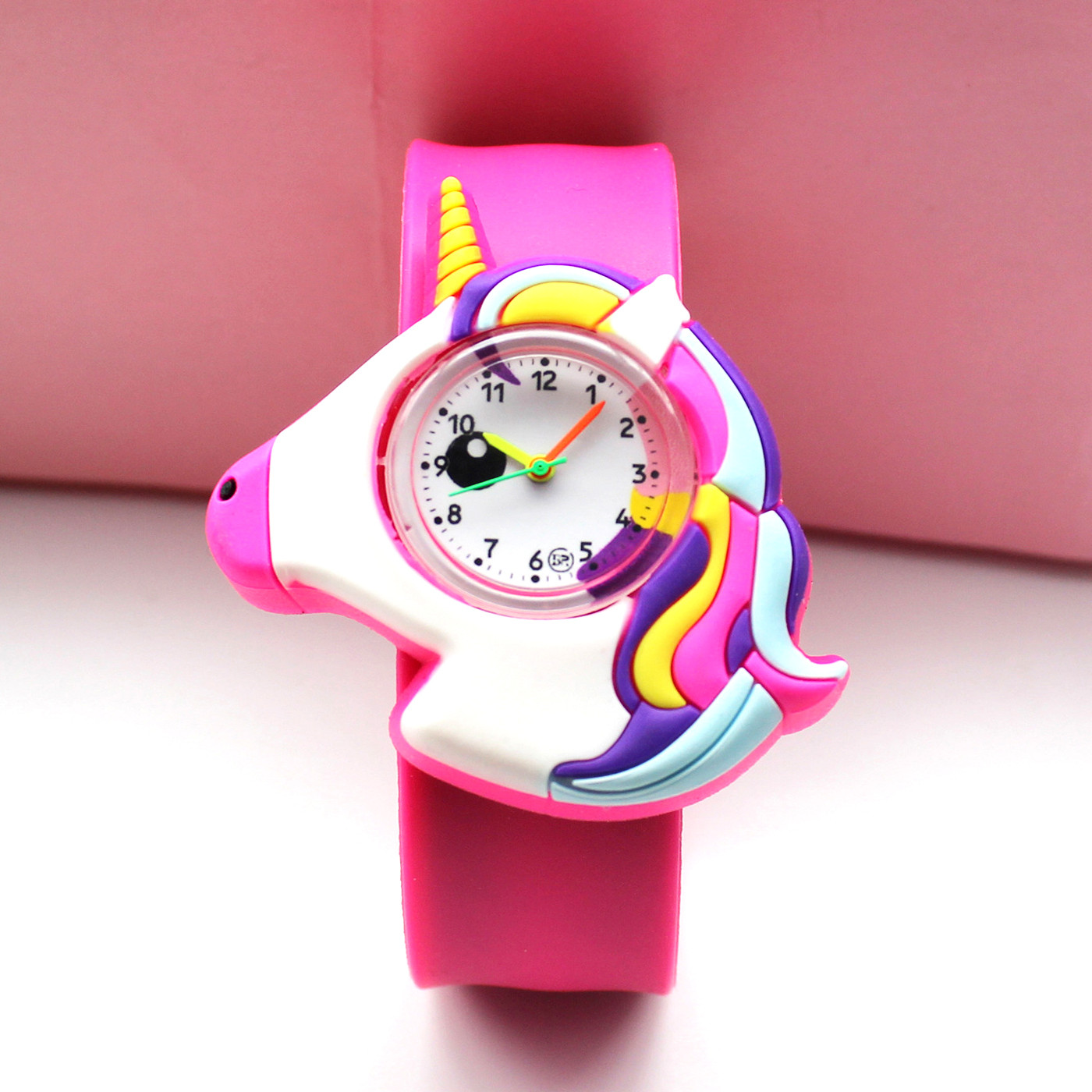 ساعت مچی عقربه ای دخترانه مدل اسب شاخدار کد 2