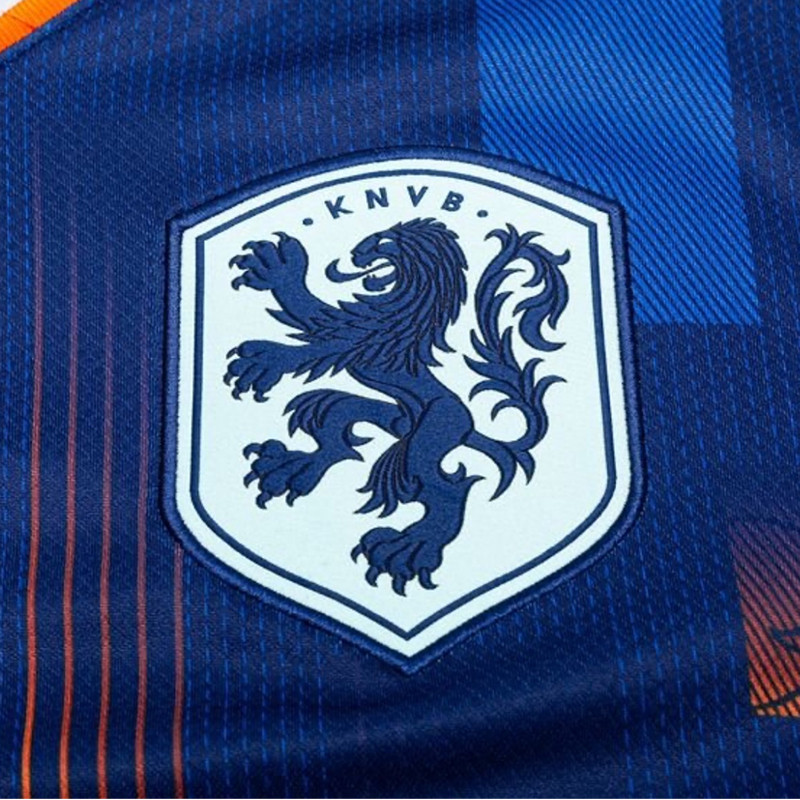 ست تی شرت و شلوارک ورزشی مردانه مدل هلند Away 2024 ست تی شرت و شلوارک ورزشی مردانه مدل هلند Away 2024