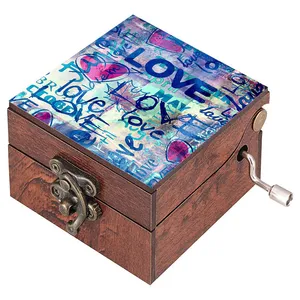 جعبه موزیکال مدل هندلی طرح love کد 1075 به همرا جاکلیدی