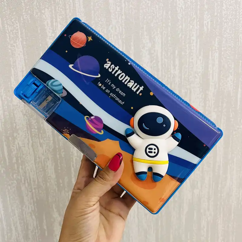 جامدادی مدل مگنتی فضانورد LA R کد ASTRONAUT