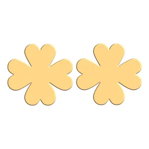 گوشواره طلا 18 عیار زنانه فرشته طرح گل شبدر مدل WEL-000246