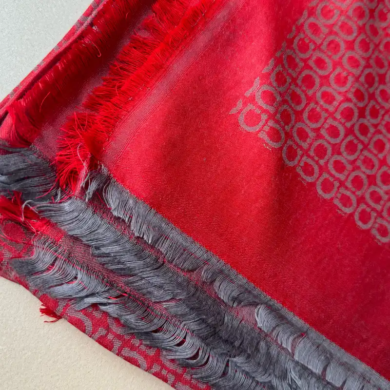 روسری زنانه مدل نخی ژاکارد