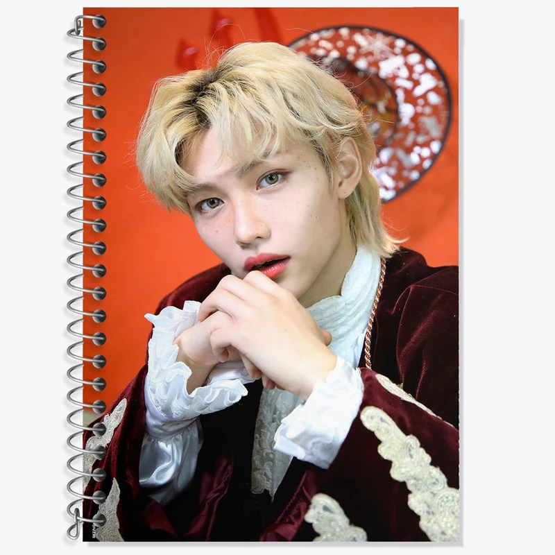 دفتر زبان 50 برگ خندالو مدل سه خط طرح فلیکس گروه استری کیدز Stray Kids کد 11856