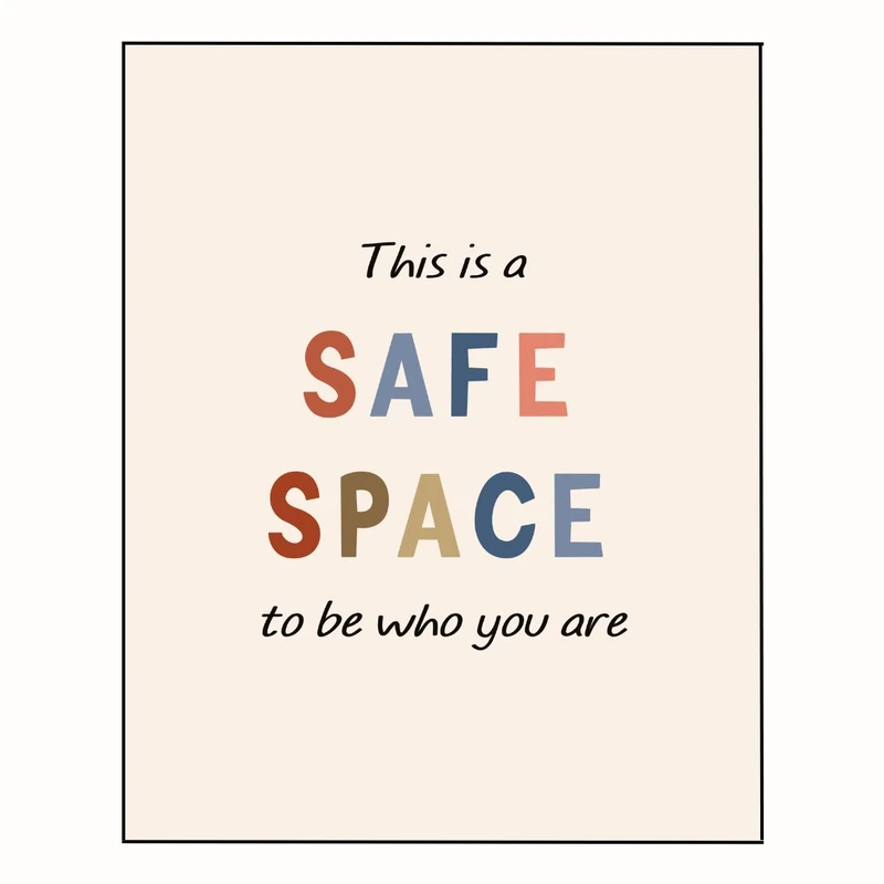 پوستر مدل این یک فضای امن است
