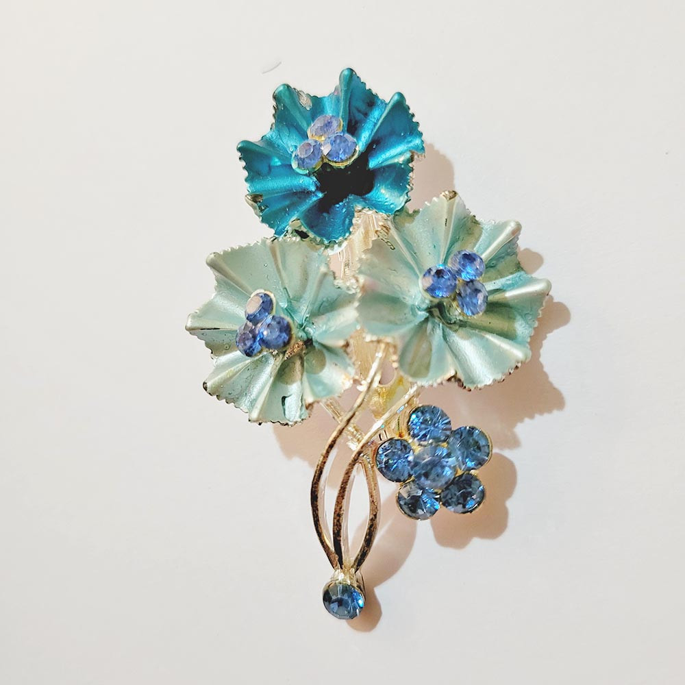 گل سینه دخترانه نیک ثمر مدل دسته گل فلزی