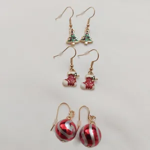 گوشواره زنانه مدل کریسمسی مجموعه 3 عددی