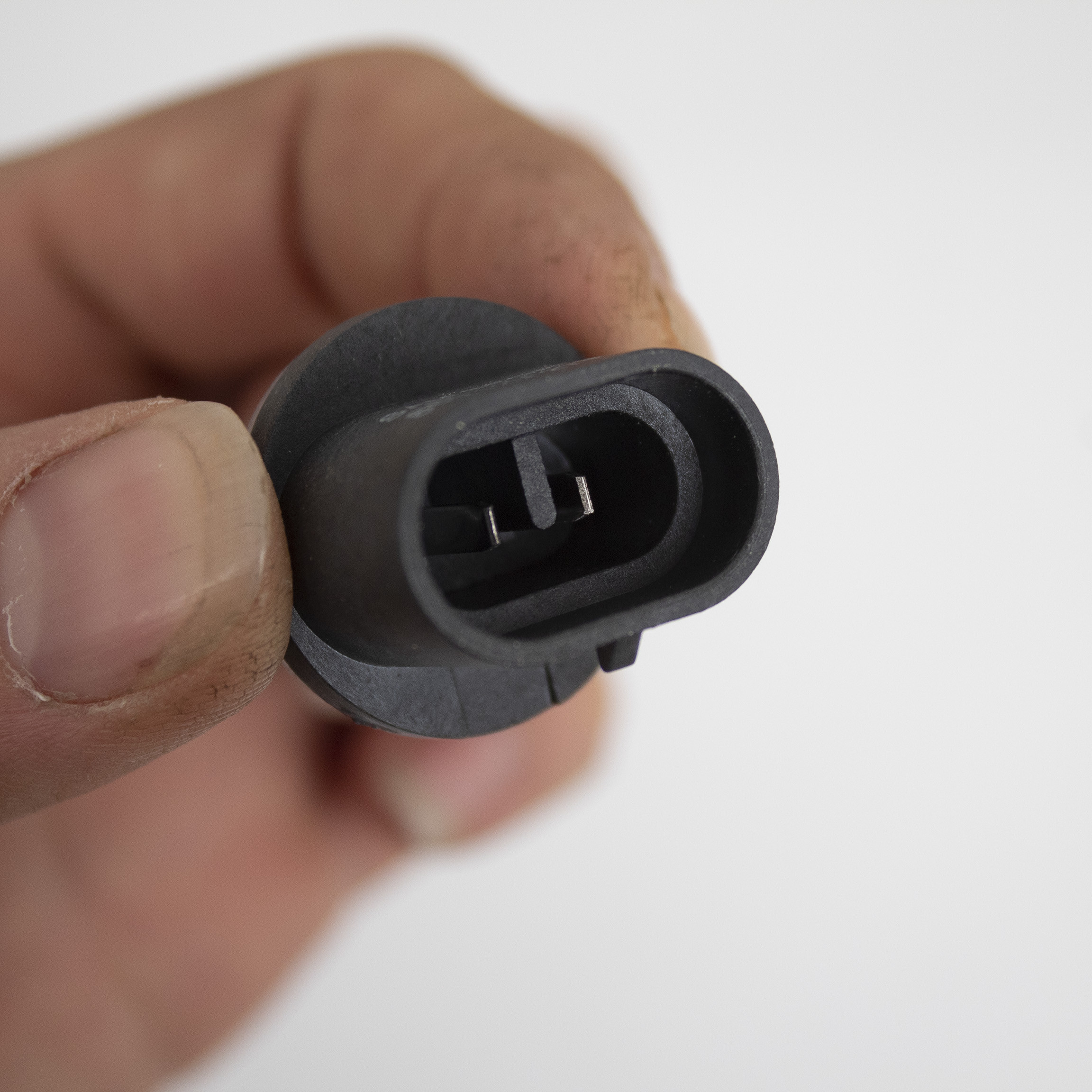 لامپ خودرو سام مدل 27W کد 880