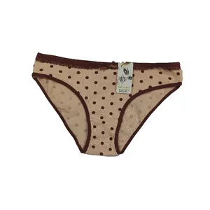 شورت زنانه مدل کبریتی خالخالی رنگ کرم