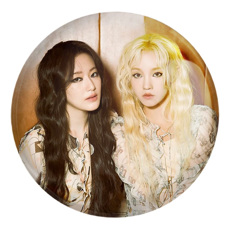 پیکسل خندالو طرح یوکی و شوهوآ جی آیدل GIdle کد 19585 مدل بزرگ