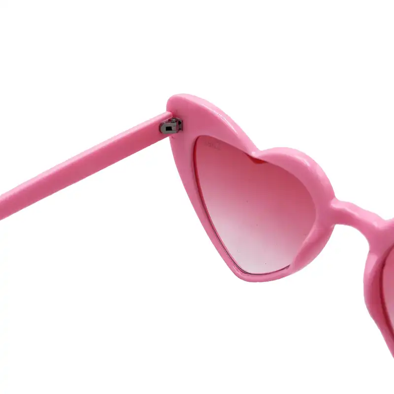 عینک آفتابی زنانه مدل قلبی