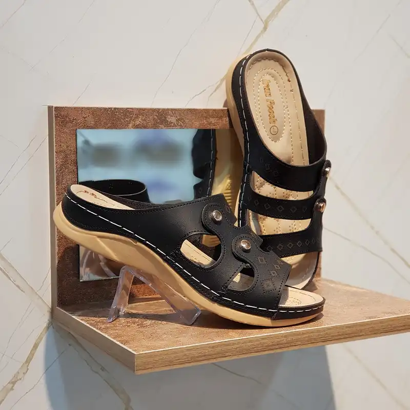 دمپایی زنانه مدل طبی شقایق رنگ مشکی