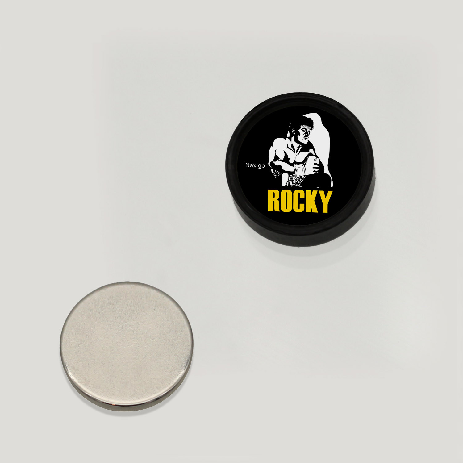 پیرسینگ گوش ناکسیگو مدل شب تاب طرح راکی کد PM6608