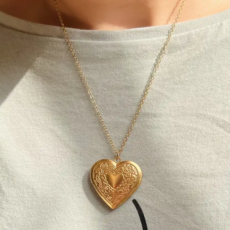 گردنبند زنانه مدل قاب عکس جادویی 442 طرح لاکت قلب