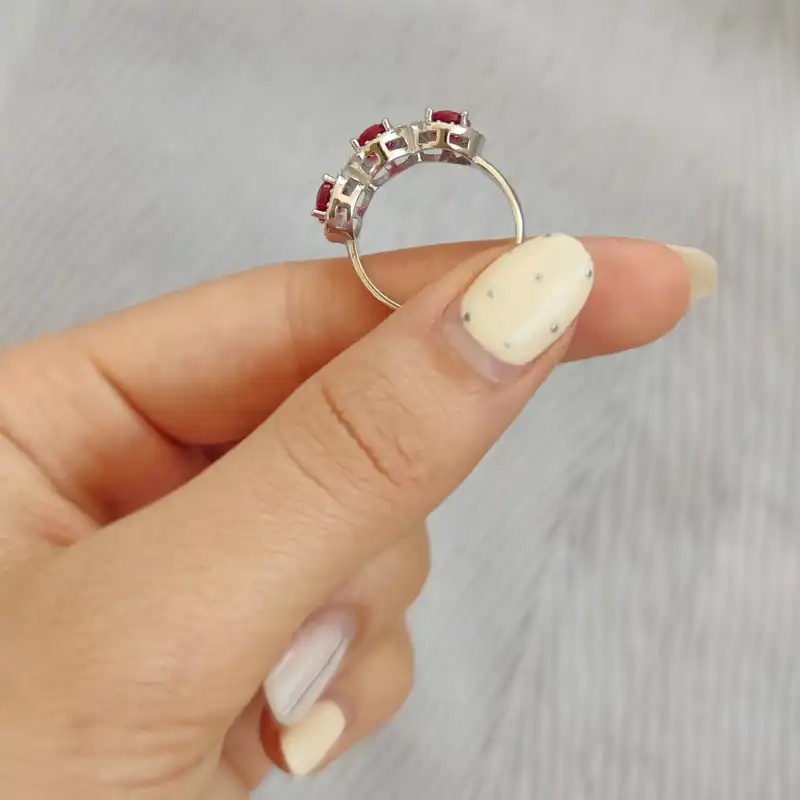 انگشتر نقره زنانه مدل نگین دار یاقوت کد ANR03