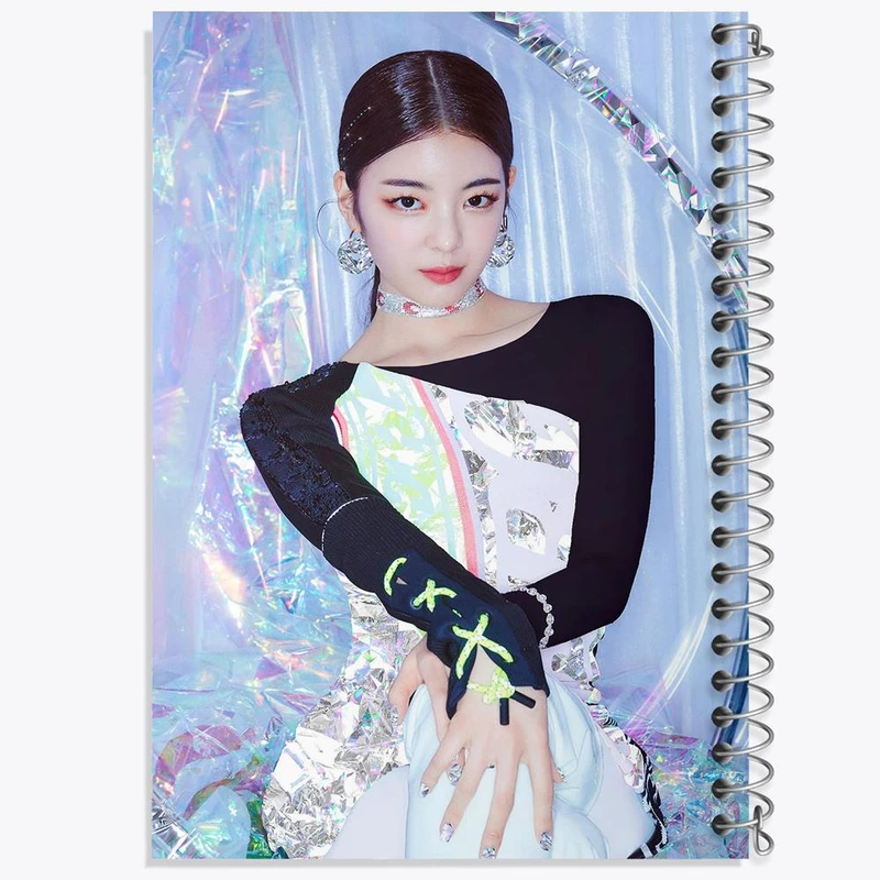 دفتر ژورنال نویسی 50 برگ خندالو مدل نقطه ای طرح لیا گروه ایتزی ITZY کد 20192