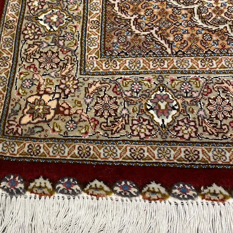 فرش دستباف ذرع و‌نیم طرح لچک ترنج کد 3