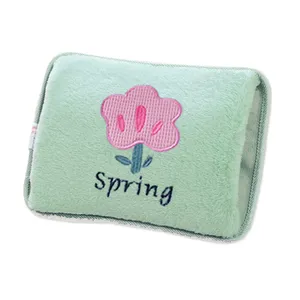 کیسه آب گرم برقی مدل گل فانتزی با ظرفیت 700 میلی‌لیتر