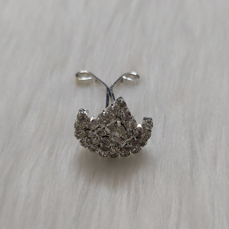 گیره روسری زنانه مدل یو طرح گل کد 113