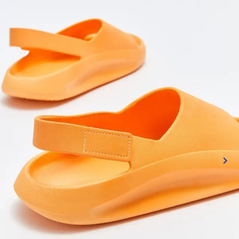 صندل زنانه ال سی وایکیکی مدل طبی استپ دار