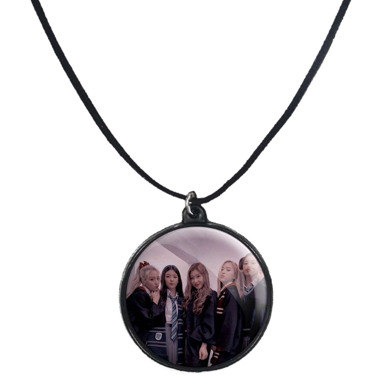 گردنبند پرمانه طرح گروه موسیقی ایتزی کد pmb.13078 مدل دو طرفه