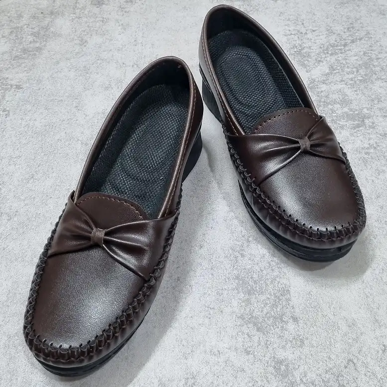 کفش طبی زنانه مدل پیوانصاریق