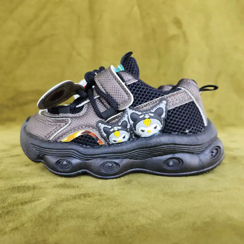 کفش مخصوص پیاده روی مدل KakaQ-KuroQ-BlkQ-121010