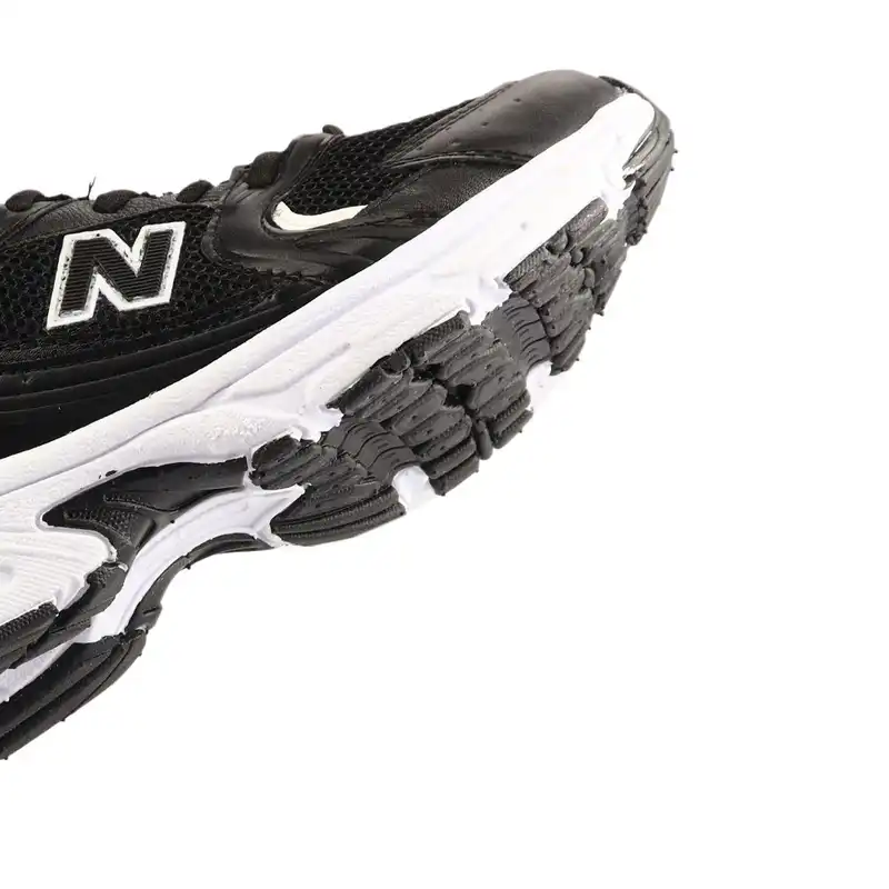 کفش پیاده روی زنانه مدل 530 کد 247