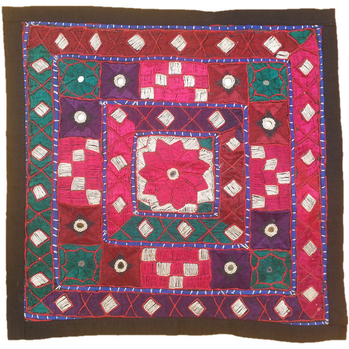 رومیزی سوزن دوزی مدل عسلی کد SOO76
