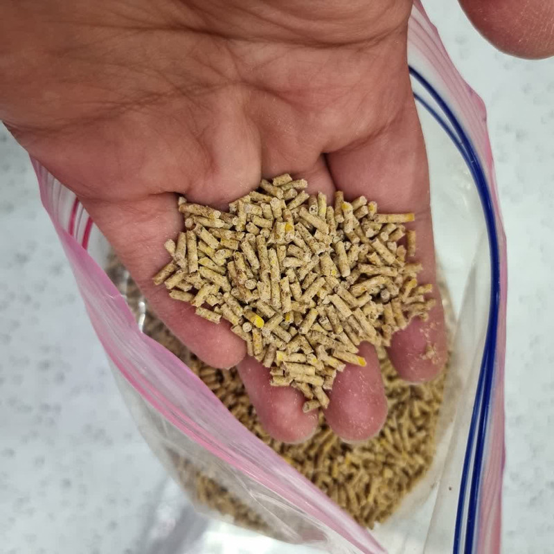 غذای پرندگان و جوندگان کاسنر مدل پلت ریز وزن 1200 گرم