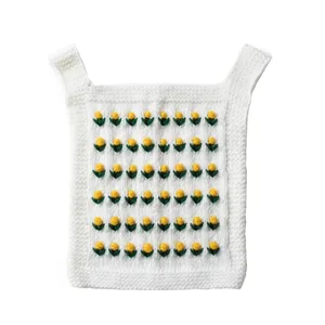 جلیقه زمستانی نوزادی مدل لاله زرد باغ 