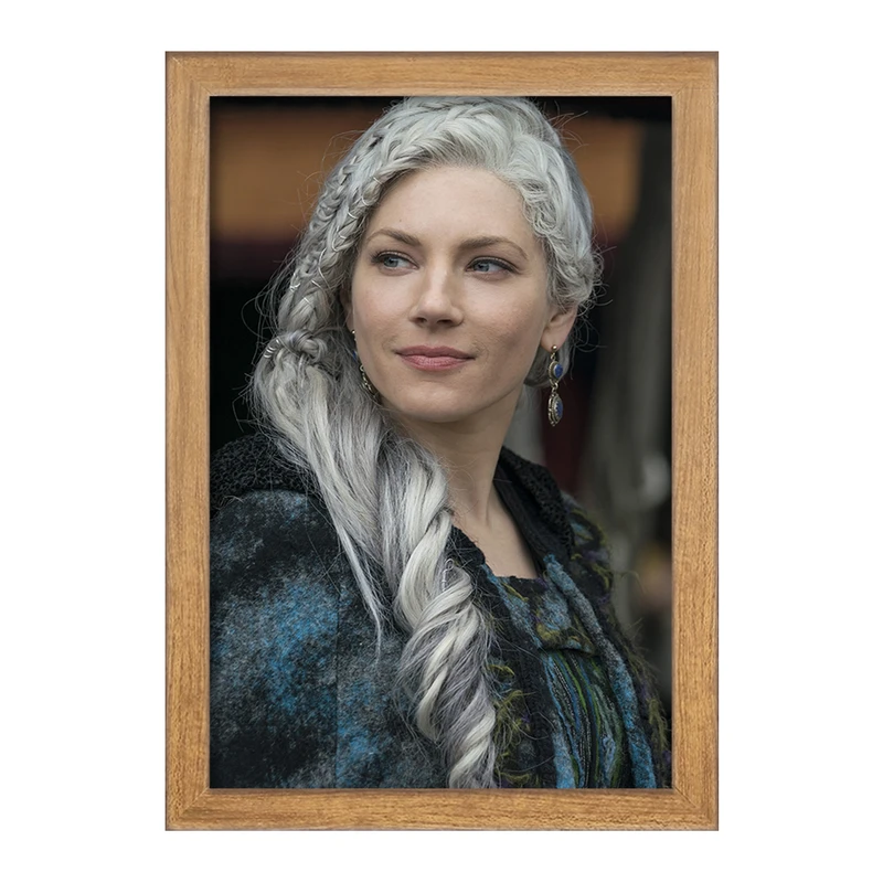 تابلو خندالو مدل لاگرتا سریال وایکینگ ها Vikings کد 29114