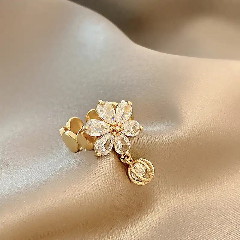 انگشتر زنانه مدل گل آویز کد 00726