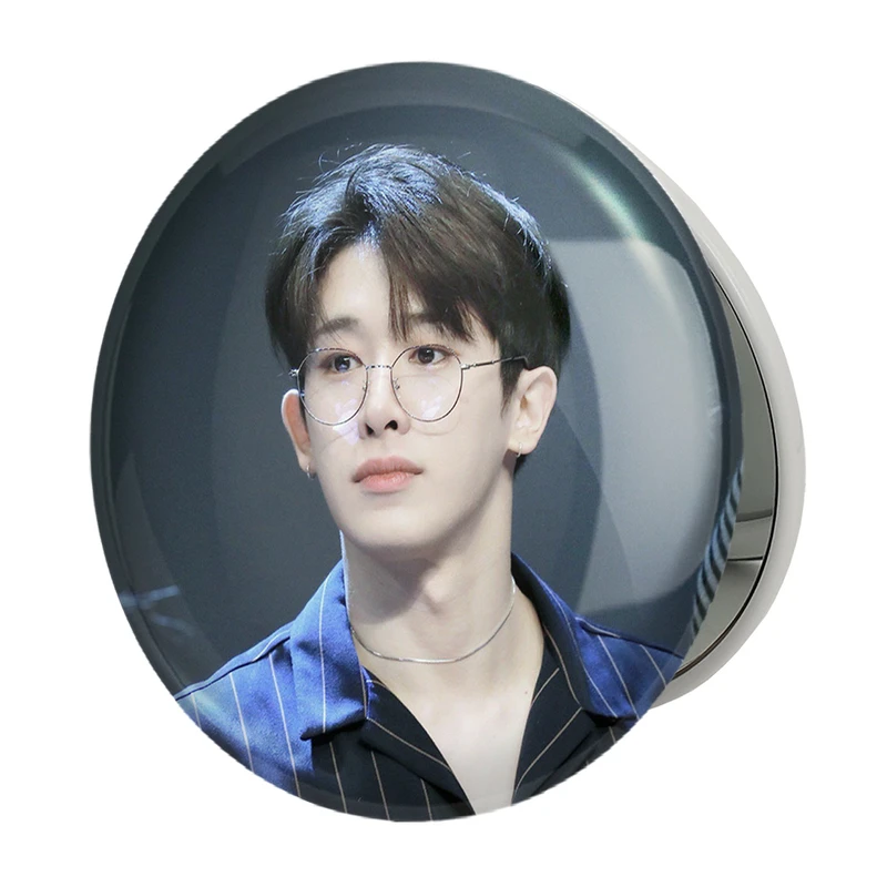 آینه جیبی خندالو طرح ونهو گروه مانستا اکس Monsta X مدل تاشو کد 21188 