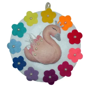 دیوار کوب اتاق کودک طرح قو و گل مدل N-094