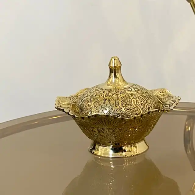 قندان برنجی مدل طاوس140029