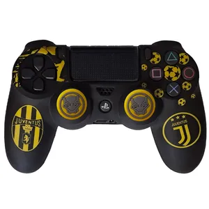 محافظ دسته پلی استیشن 4 طرح یونتوس مدل JUVENTUS PS4227 به همراه روکش آنالوگ