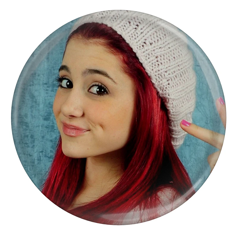 مگنت طرح خواننده آریانا گرانده مدل S7127