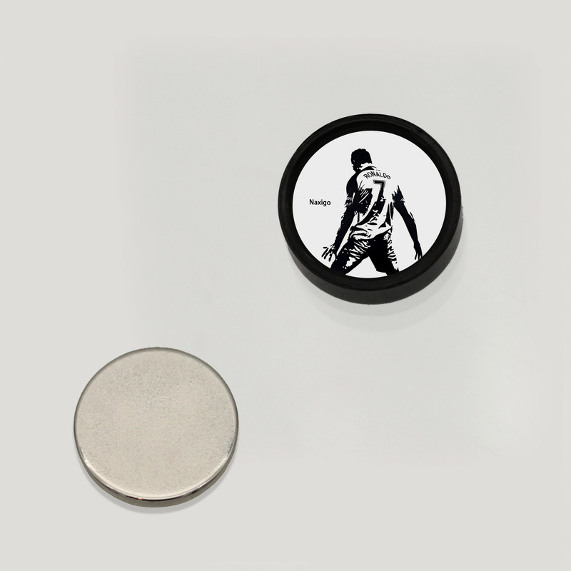 پیرسینگ گوش ناکسیگو مدل شب تاب طرح کریستیانو رونالدو کد PM6602 پیرسینگ گوش ناکسیگو مدل شب تاب طرح کریستیانو رونالدو کد PM6602