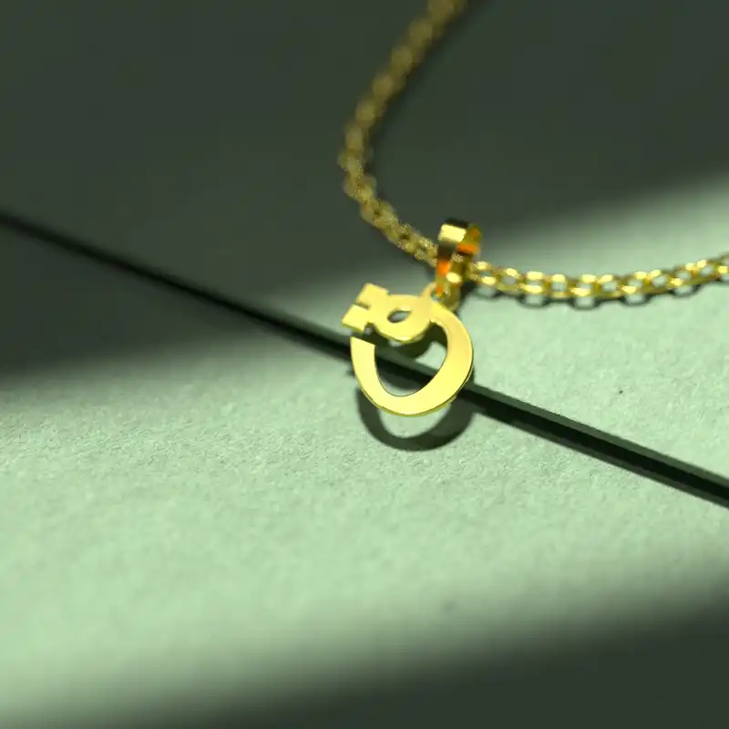 گردنبند طلا 18 عیار زنانه مدوپد مدل حرف ق کد I3-1-1324