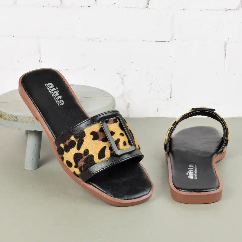 دمپایی زنانه نیکتا مدل پلنگی سگکی کد BK.4032