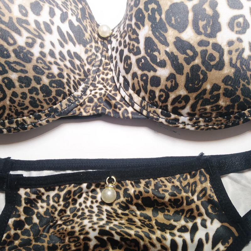 ست شورت و سوتین زنانه مدل مرواریدی اسفنجی بند متحرک کد 00108