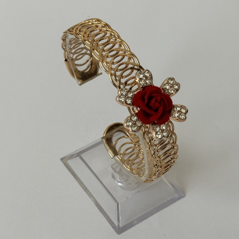 دستبند دخترانه مدل فنری طرح گل کد nggol110