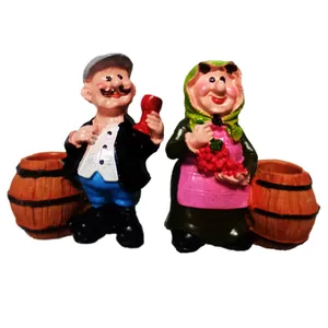 مجسمه طرح پدربزرگ و مادربزرگ شاد مدل OLD مجموعه دو عددی