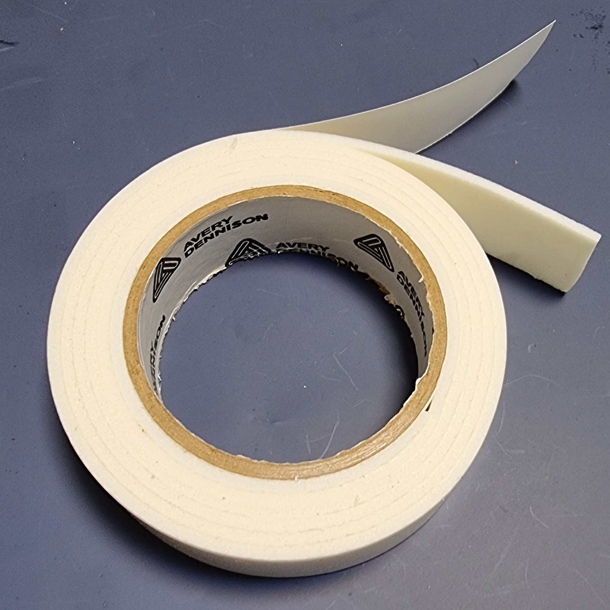 چسب دوطرفه اوری دنیسن مدل  AveFoamW-3cm2m