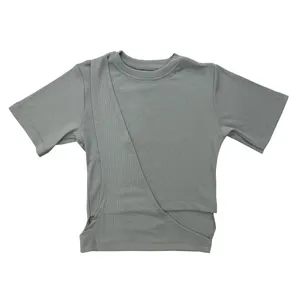 کراپ‌تاپ آستین کوتاه زنانه مدل یک طرفه کد 13-30 رنگ طوسی