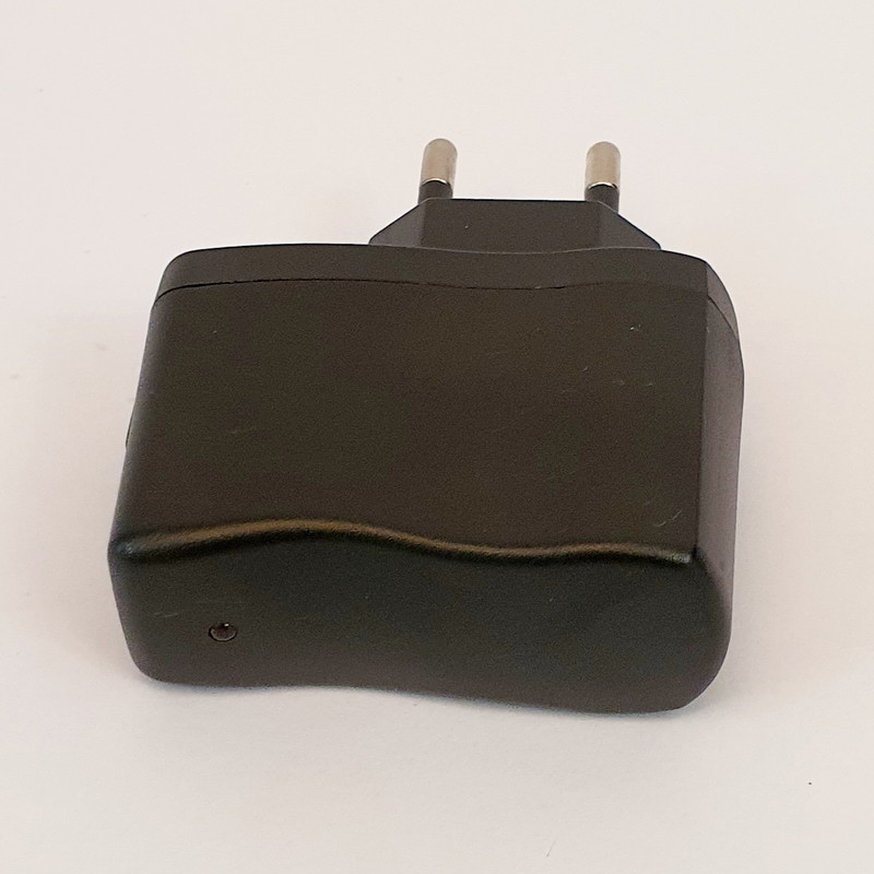 آداپتور 5 ولت 1000 میلی آمپر مدل USB POWER ADAPTER