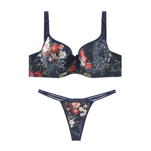 ست شورت و سوتین زنانه مدل مخمل اسفنجی گلدار