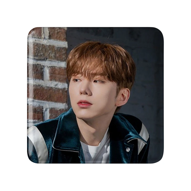 مگنت خندالو طرح کیهیون گروه مانستا اکس MONSTA X  مدل مربعی کد 21151