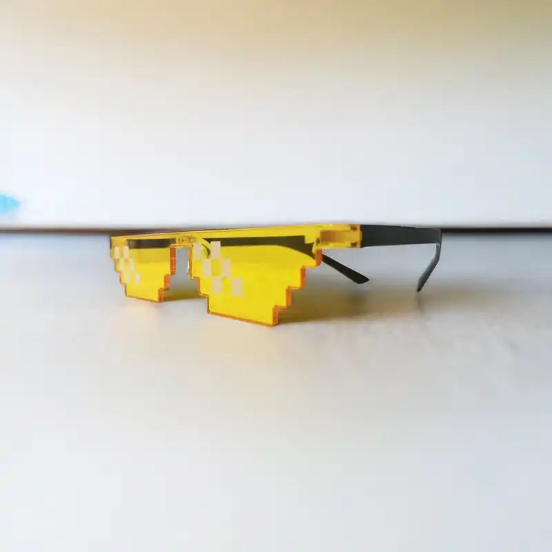 عینک آفتابی مدل یلو