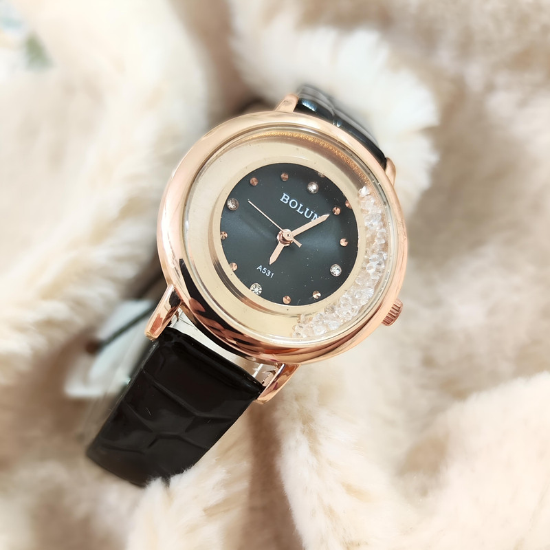 ساعت مچی عقربه ای زنانه بولون مدل دور شنی کد 2